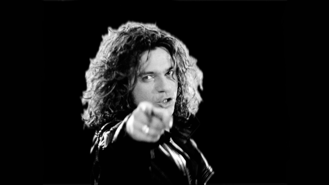 Mystify: Michael Hutchence - la recensione del documentario sul rocker presentato alla Festa del cinema