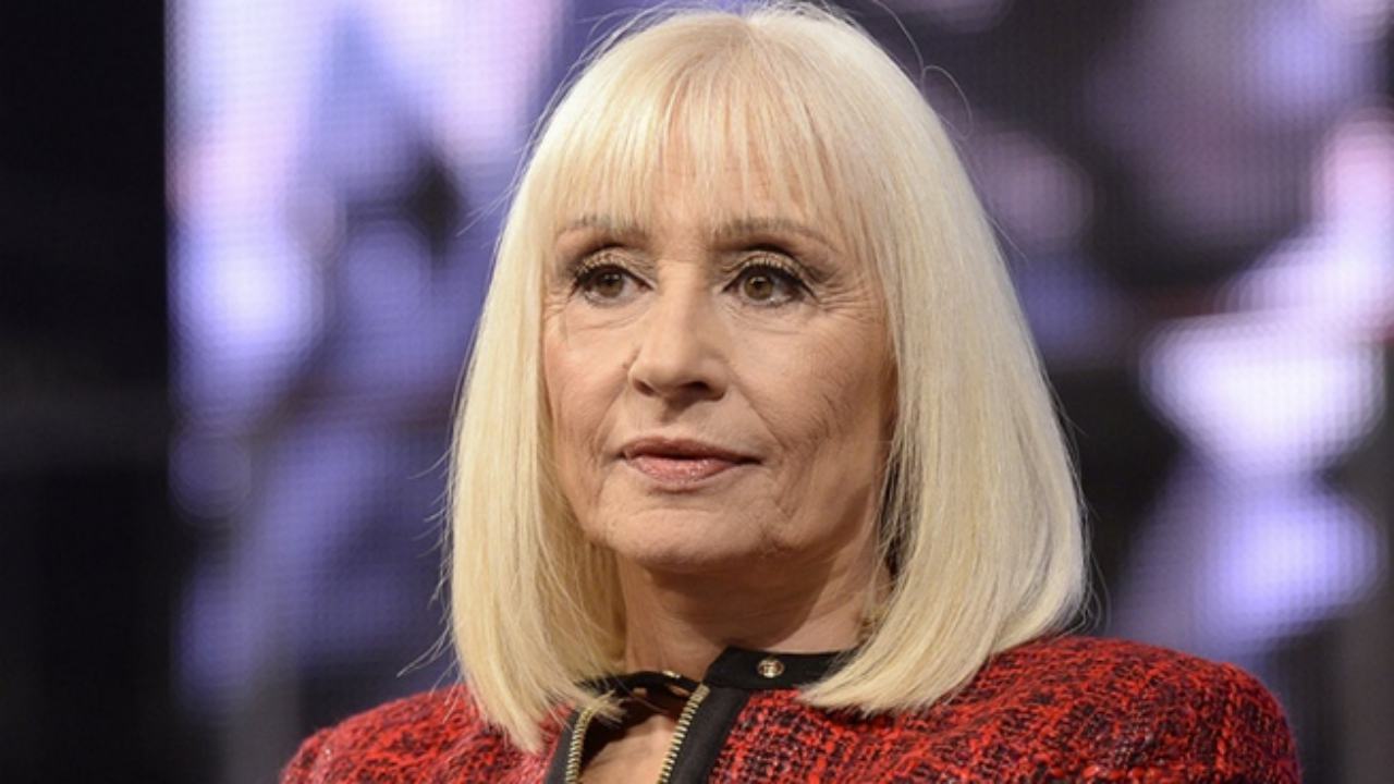Raffaella Carrà attacca 'La vita in diretta' di Lorella Cuccarini e Alberto Matano