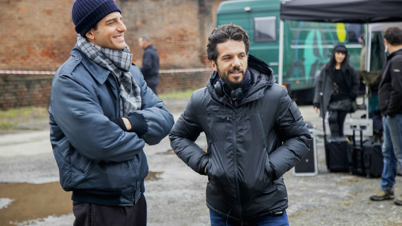 Gli Uomini d'Oro: ecco "il crime con momenti in cui si ride" scritto e diretto da Vincenzo Alfieri