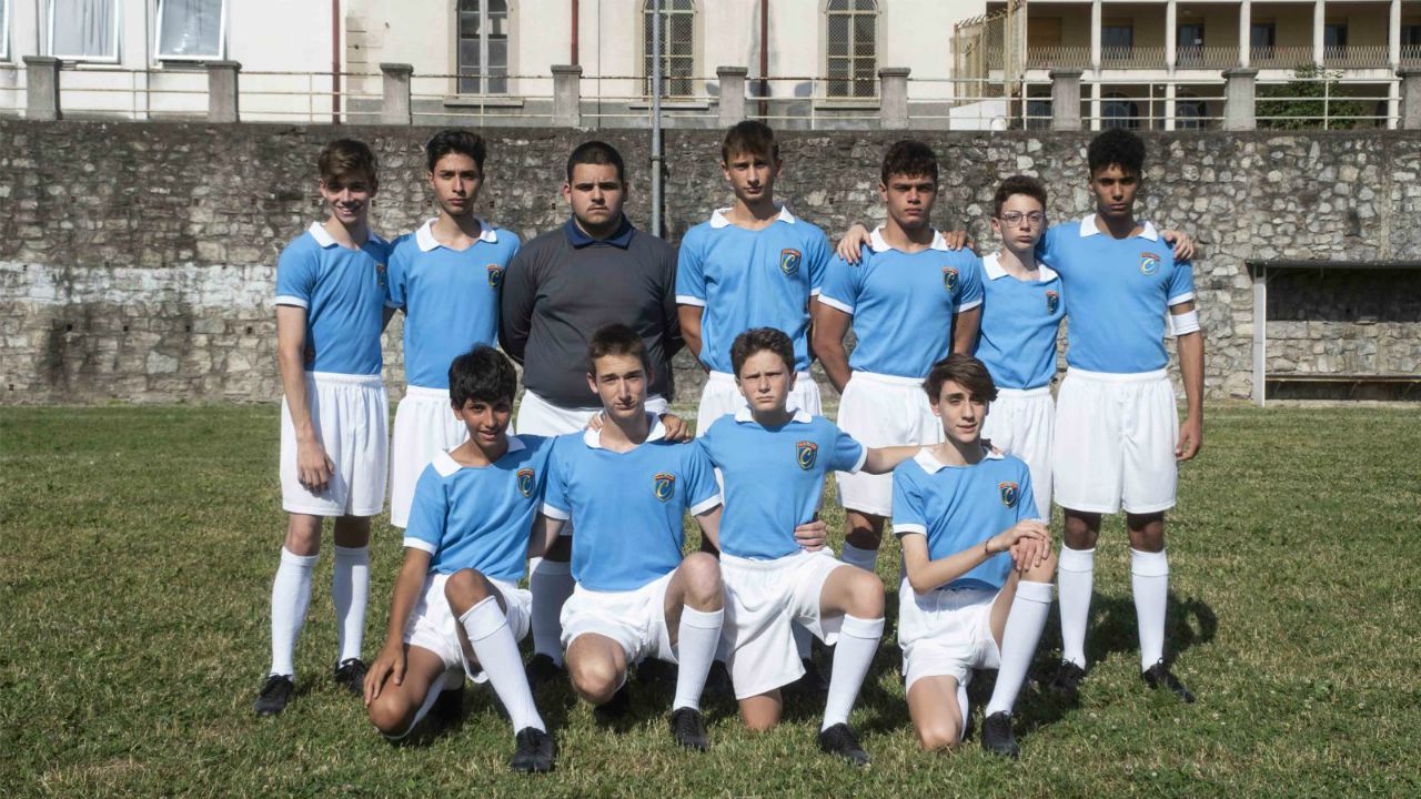 Collegio ragazza Dating un più vecchio ragazzo