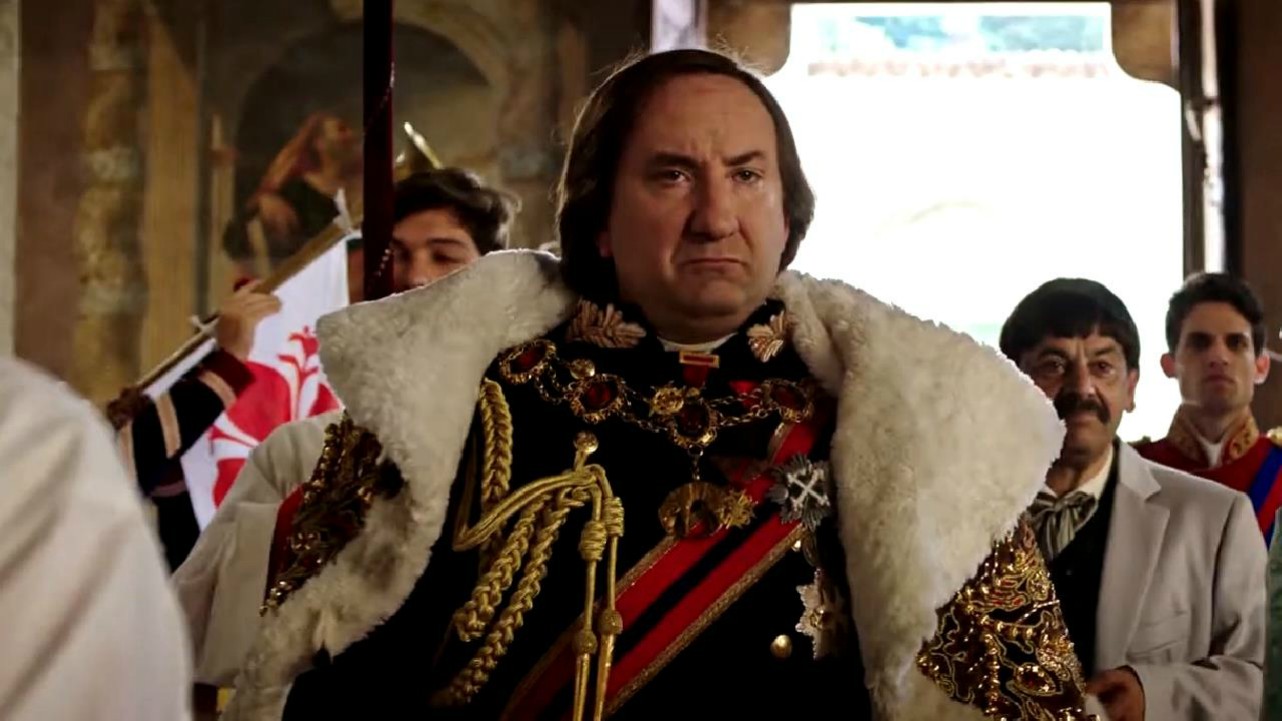 Cetto c'è, senzadubbiamente: ecco Io sono il Re, tormentone rap del film con Antonio Albanese