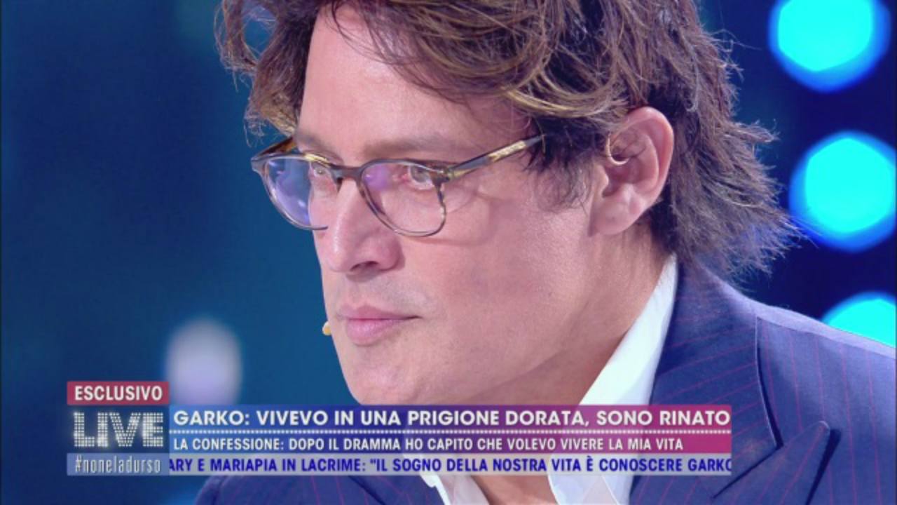 Barbara D’Urso e il bacio a Gabriel Garko: “Non ha le labbra rifatte”