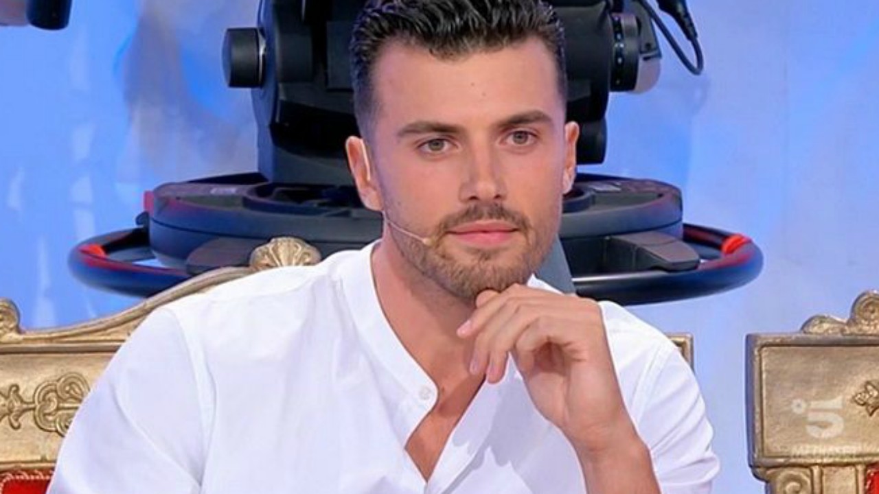 Uomini e Donne in onda oggi il trono classico: la scelta di Alessandro Zarino