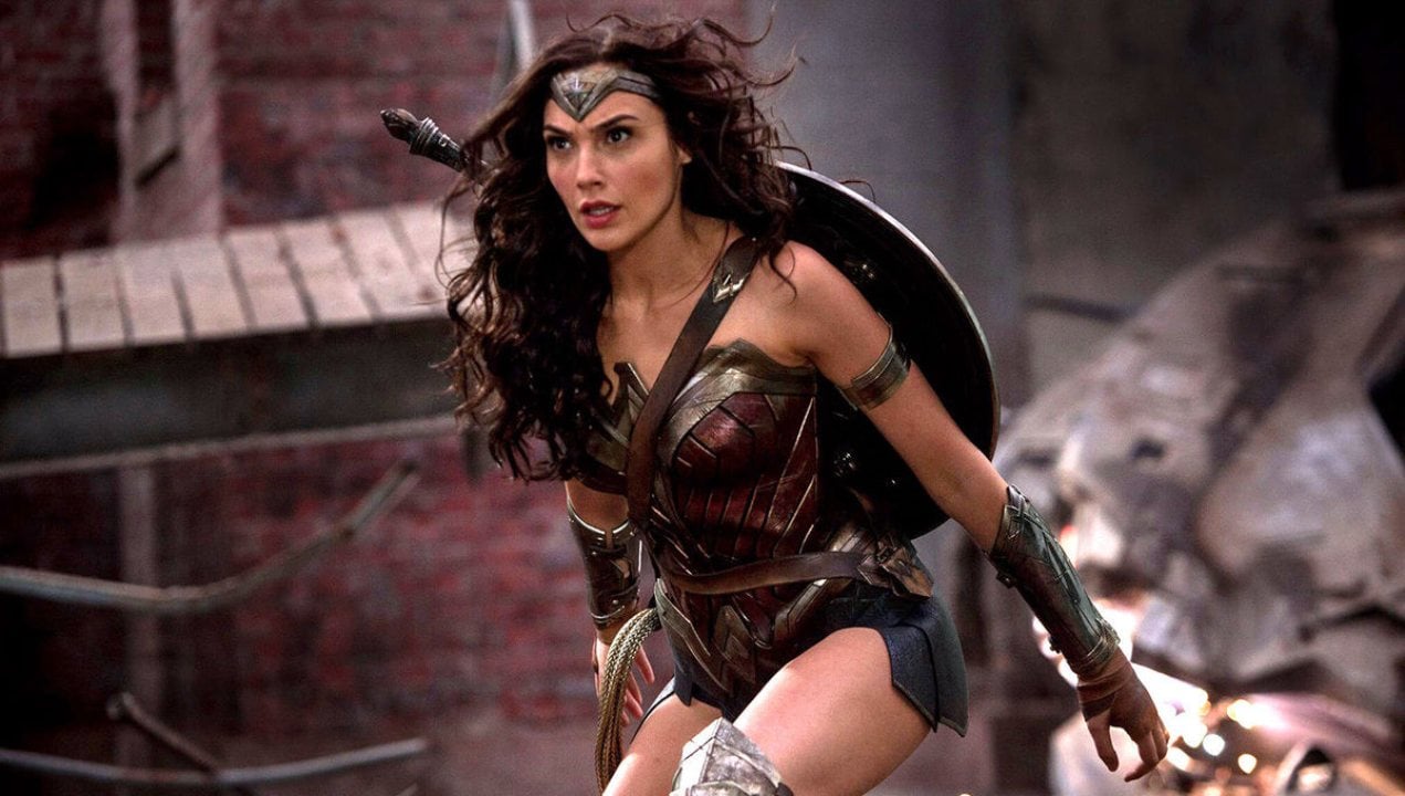 Justice League: Gal Gadot si unisce alla campagna per la versione di Zack Snyder