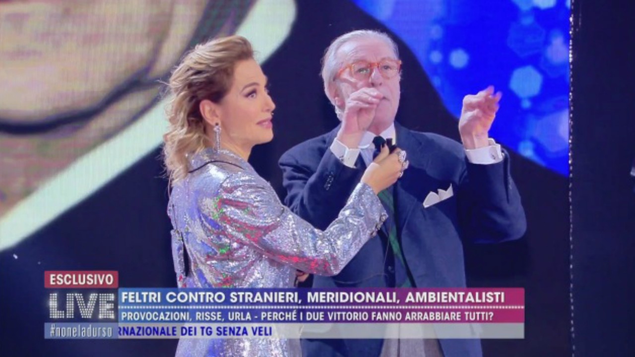 Vittorio Feltri contro Live-Non è la d’Urso: "Un pollaio pieno di cretine"