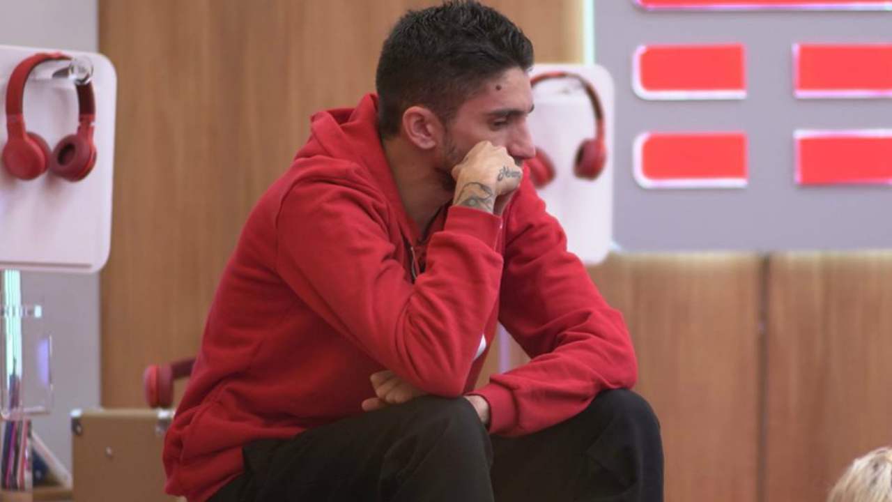 Amici 19, confronto tra Maria De Filippi e Skioffi: annunciato il provvedimento