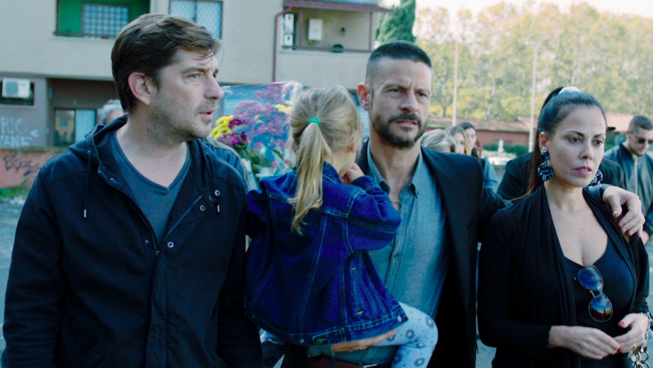 A Tor Bella Monaca Non Piove Mai: recensione del primo film da regista di Marco Bocci
