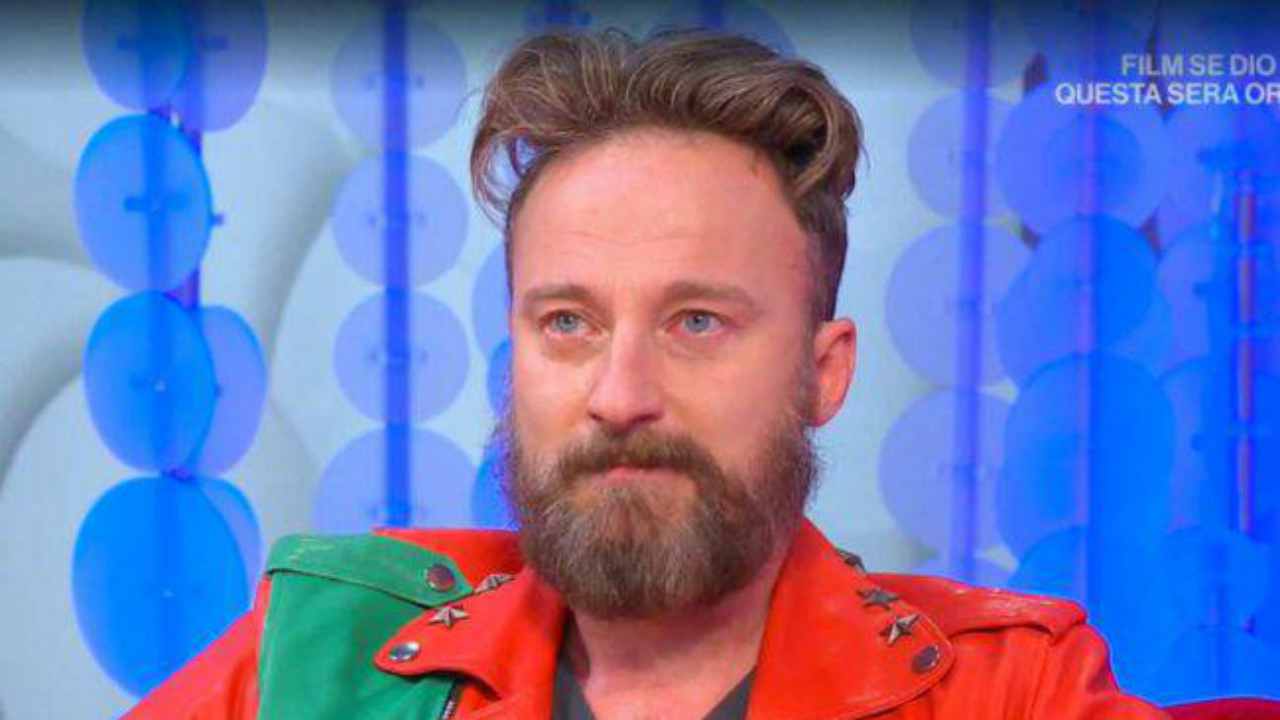 Francesco Facchinetti piange disperato a Vieni da me: Caterina Balivo si commuove