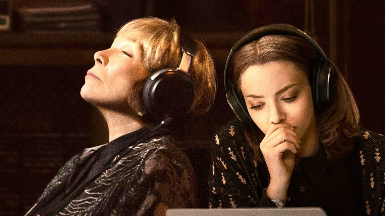 Adorabile nemica: la commedia con Shirley MacLaine e Amanda Seyfried stasera su Cielo