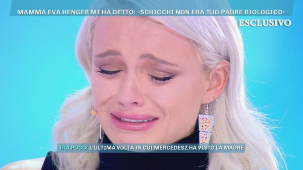 Mercedesz Henger a Domenica Live contro Eva: "È una cosa che non direi neanche al mio peggior nemico"