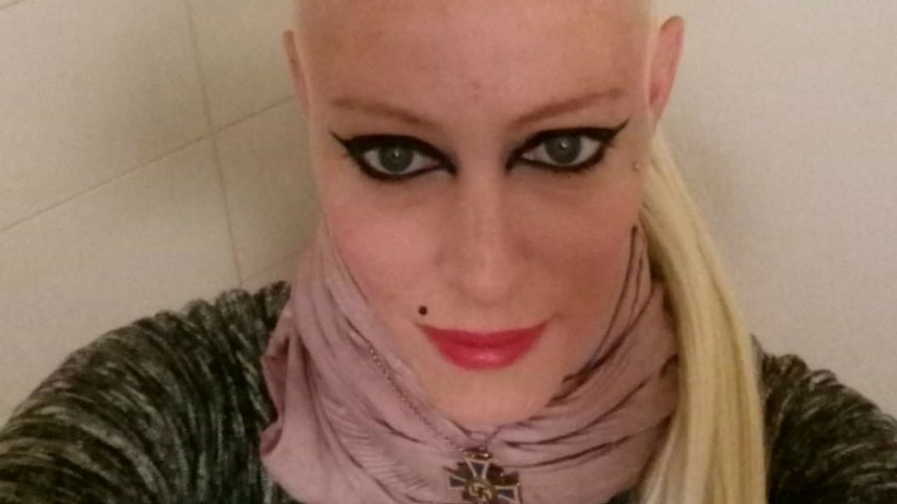 Miss Hitler ed Estremismo politico, stasera su #FAKE – La fabbrica delle notizie