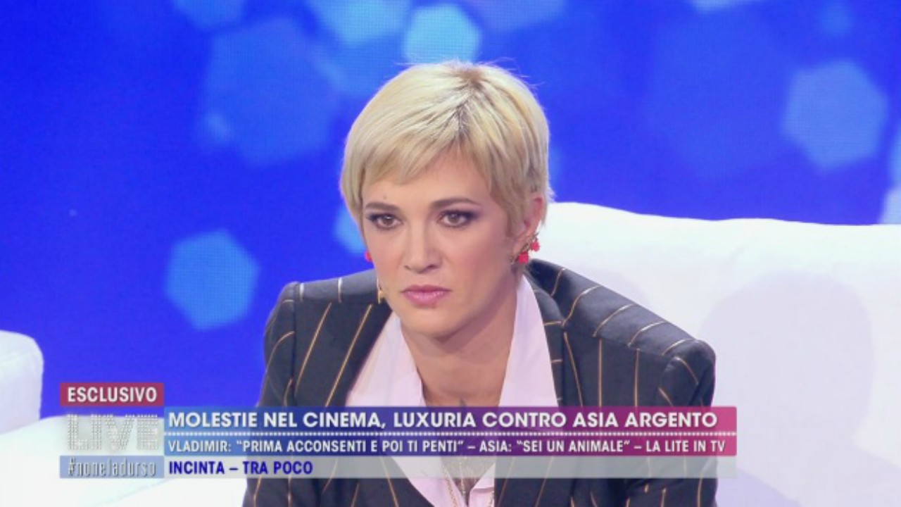 Asia Argento perde le staffe a Live-Non è la d'Urso: lo scontro con Cruciani e le parole su Morgan, video