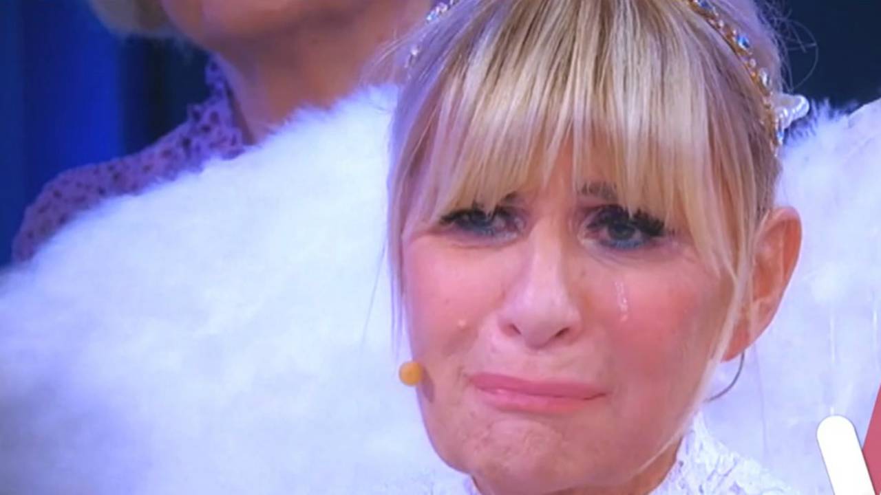 Uomini e Donne, segnalazione su Juan Luis, Gemma disperata