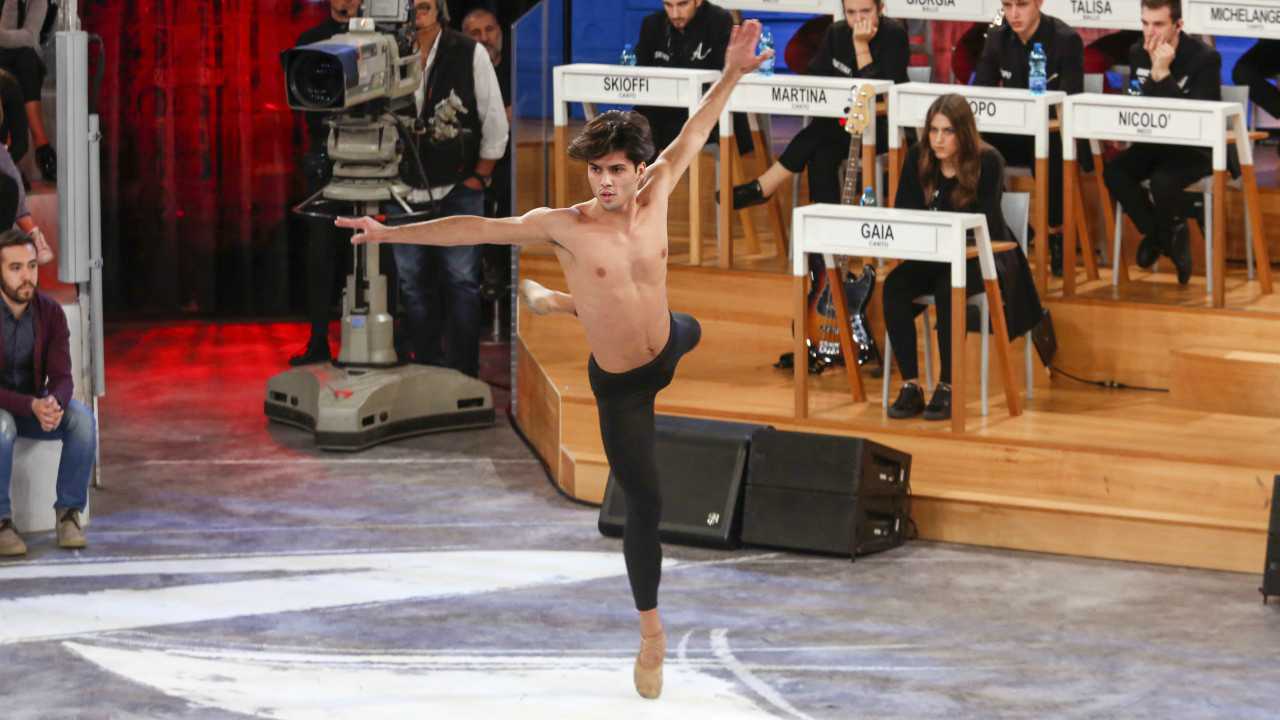 Amici 19, Giuseppe dichiara guerra alla maestra Celentano: la situazione si fa sempre più tesa