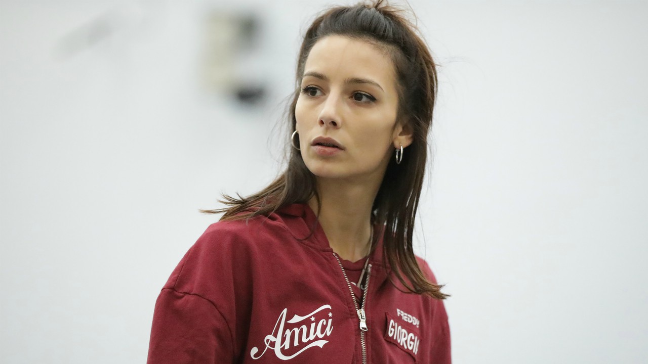 Amici 19, Giorgia contro la maestra Celentano: "È ignorante", duro scontro con i professori