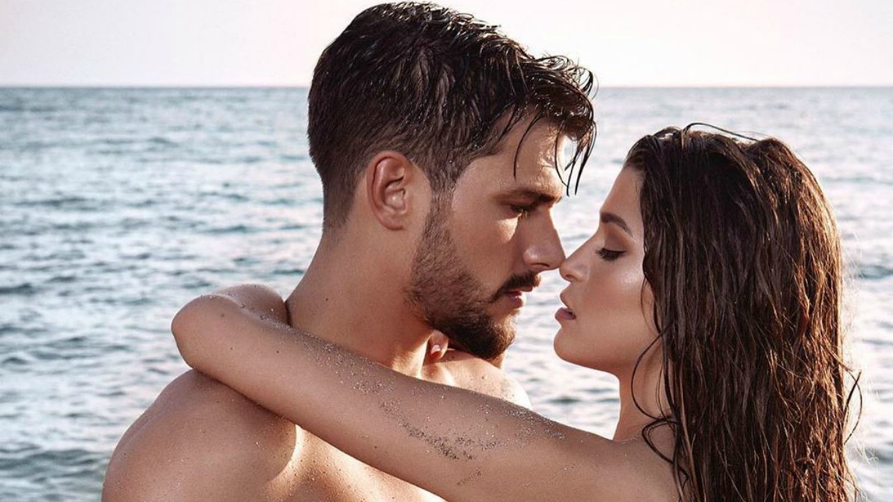 Uomini E Donne Andrea Zelletta Sorprende Natalia Paragoni Spunta L Anello Di Fidanzamento Sui Social