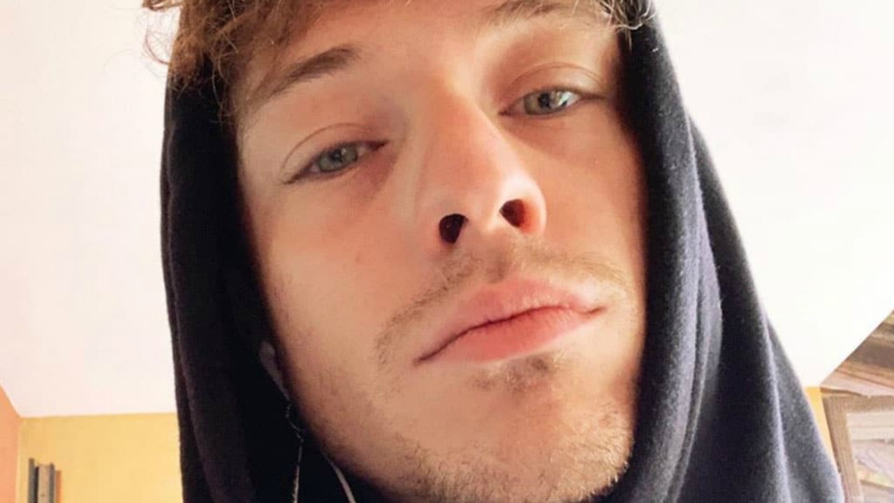 Amici, Irama: "Andrò via per non so quanto", l'annuncio inaspettato del cantante