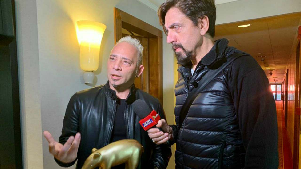 Grande Fratello Vip, tapiro d’oro a Salvo Veneziano: ecco il video della consegna