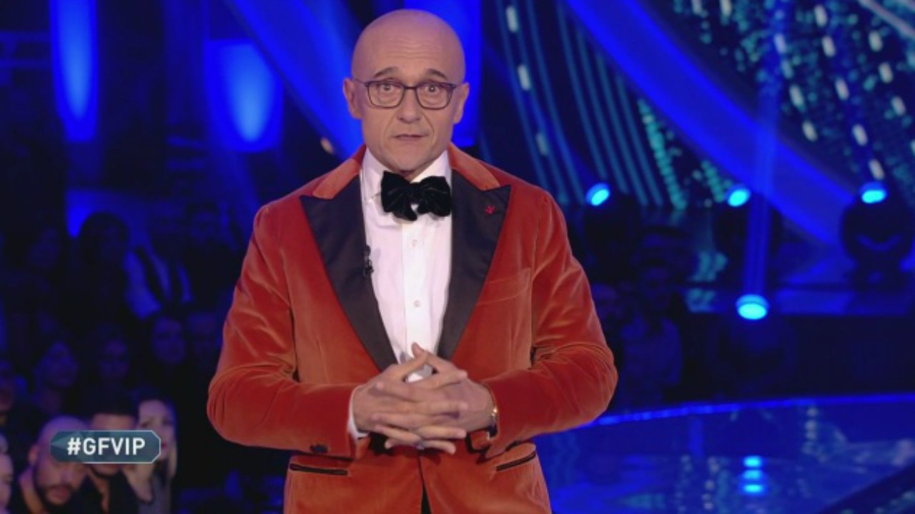 Grande Fratello Vip, terza puntata: Salvo rientra in Casa e Adriana Volpe smaschera la Rai, i nominati sono...