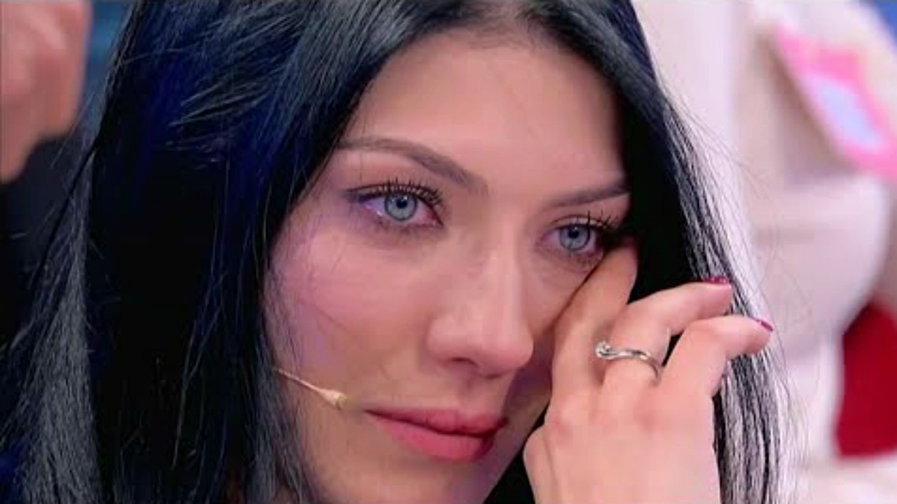 Uomini e Donne, l'inaspettata reazione di Giovanna Abate dopo la scelta di Giulio Raselli