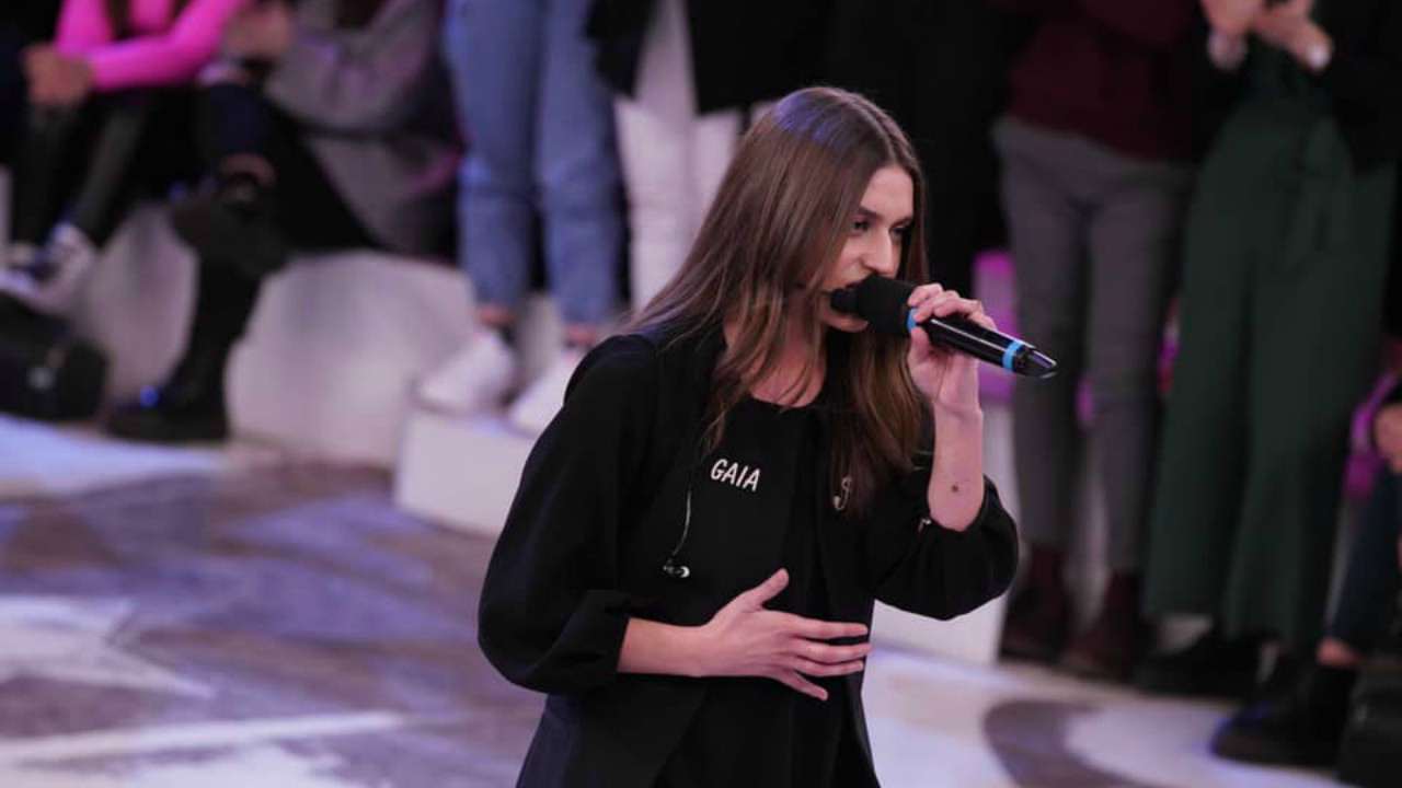 Amici 19, nuova coppia tra gli allievi? Il video che ha fatto scatenare il gossip