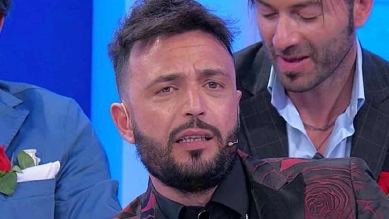 Uomini e Donne in onda oggi il trono over: Armando Incarnato nella bufera, volano insulti in studio