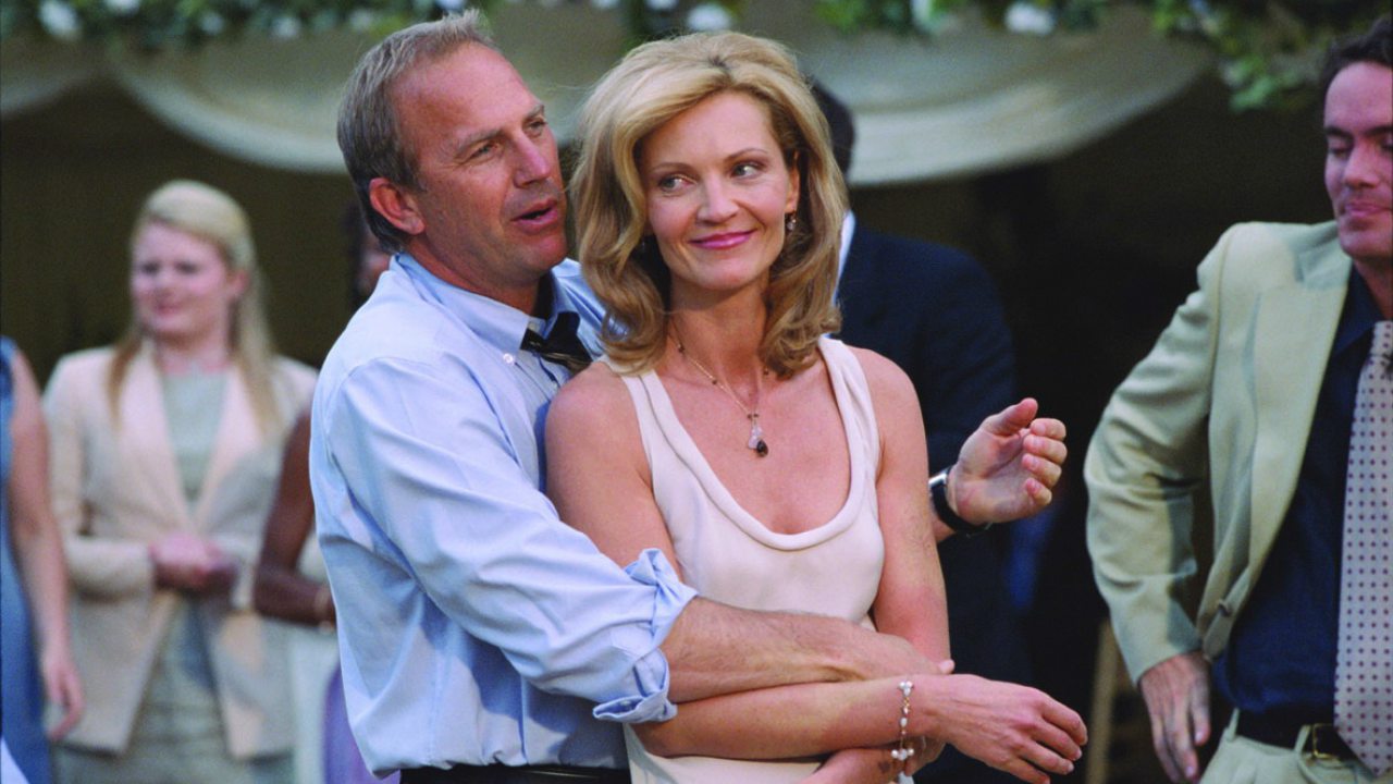 Litigi d'amore con Kevin Costner e Joan Allen: il film diverso da come te l'aspetti