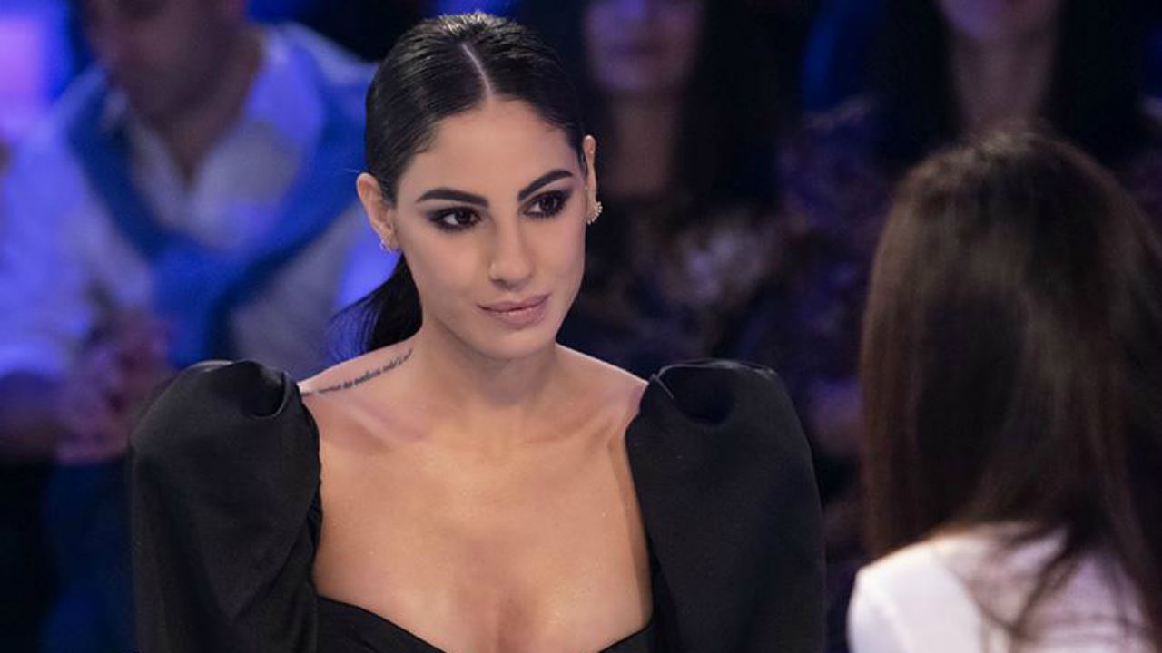 Giulia De Lellis a Verissimo: "Andrea Iannone? Momento particolare, spero si risolva tutto il primo possibile"