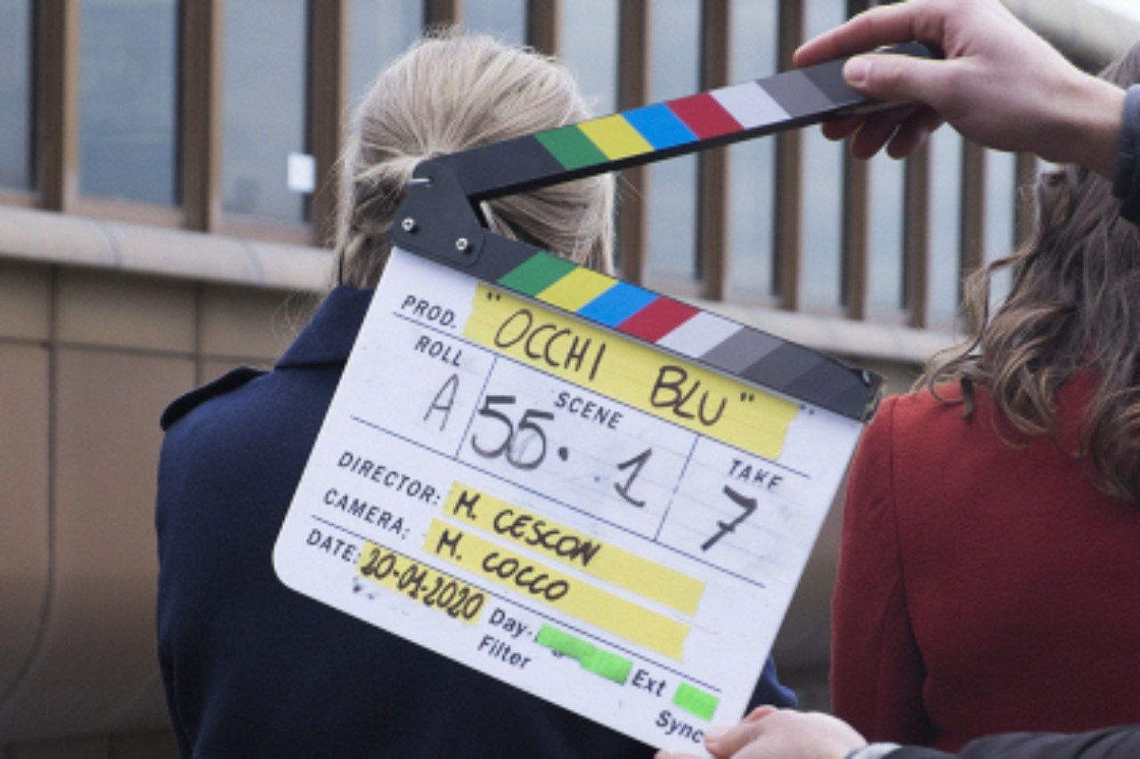 Occhi blu: Michela Cescon sul set del suo primo film da regista