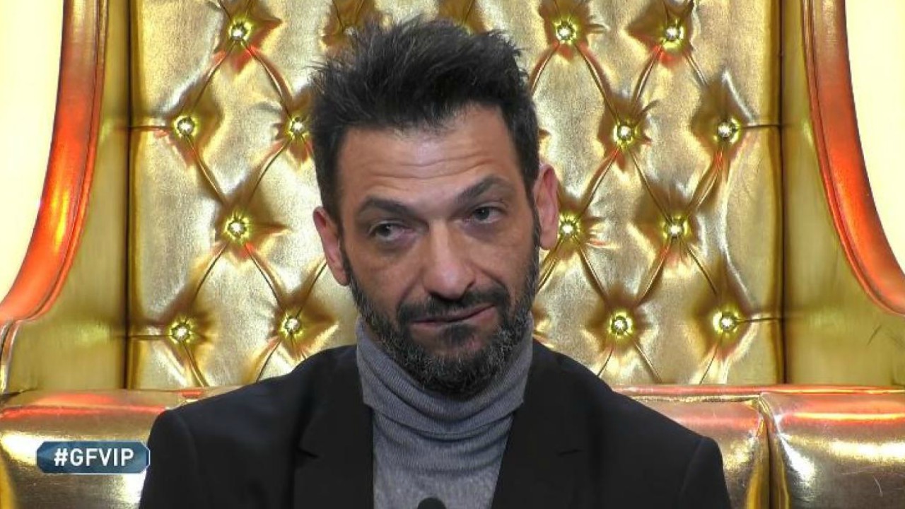 Grande Fratello Vip: la dedica di Pago a Serena Enardu, l'ex tronista torna nella Casa