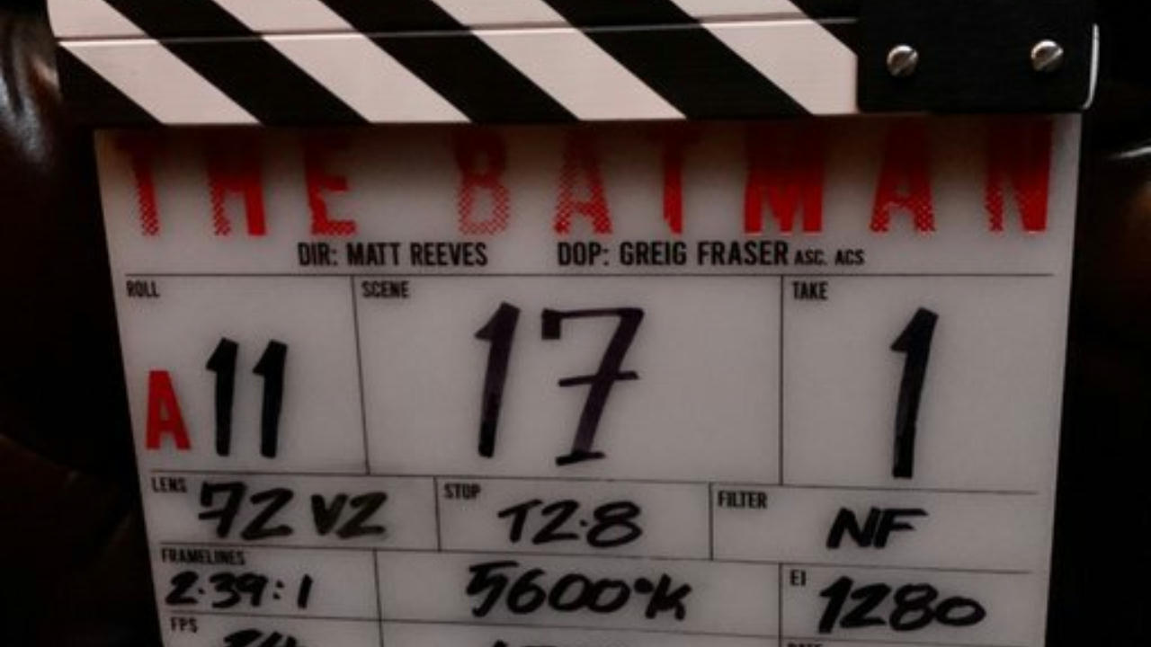 The Batman: iniziate ufficialmente le riprese come annuncia la foto del regista Matt Reeves