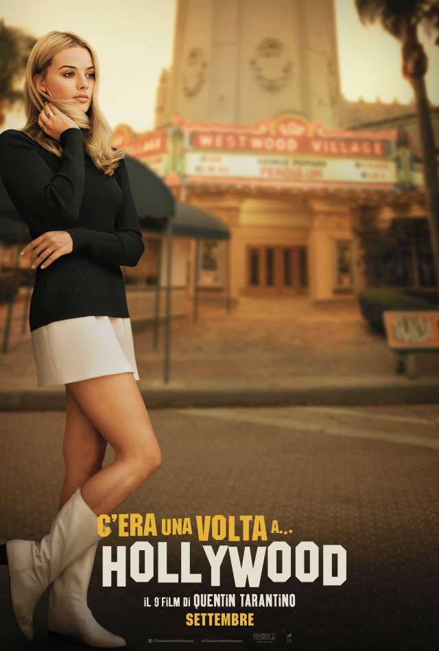 CERAUNAVOLTAAHOLLYWOOF_MARGOTROBBIE.jpg