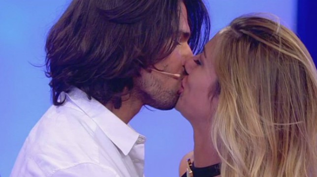 Grande Fratello Vip: Soleil Sorgé scrive una lettera a Luca Onestini