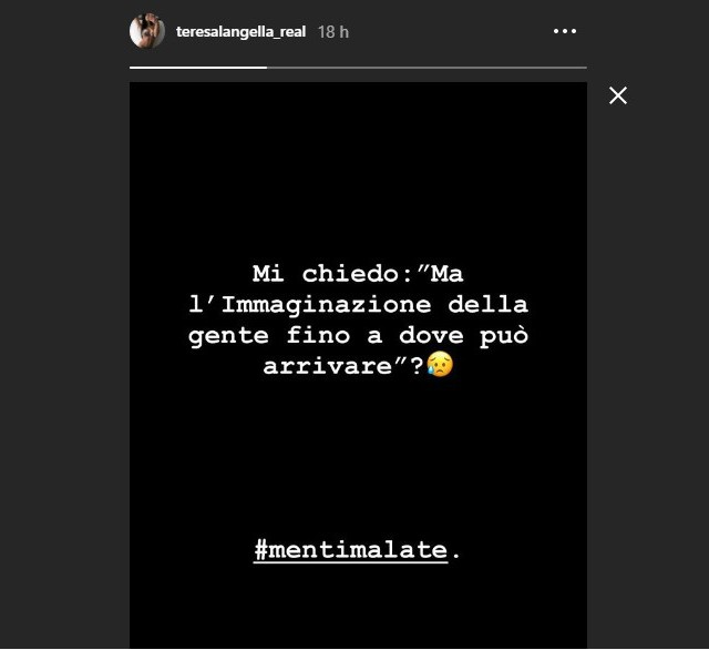 Temptation Island 2018: strani movimenti sotto le coperte tra Teresa e Andrea, lei si difende su Instagram” Menti malate”