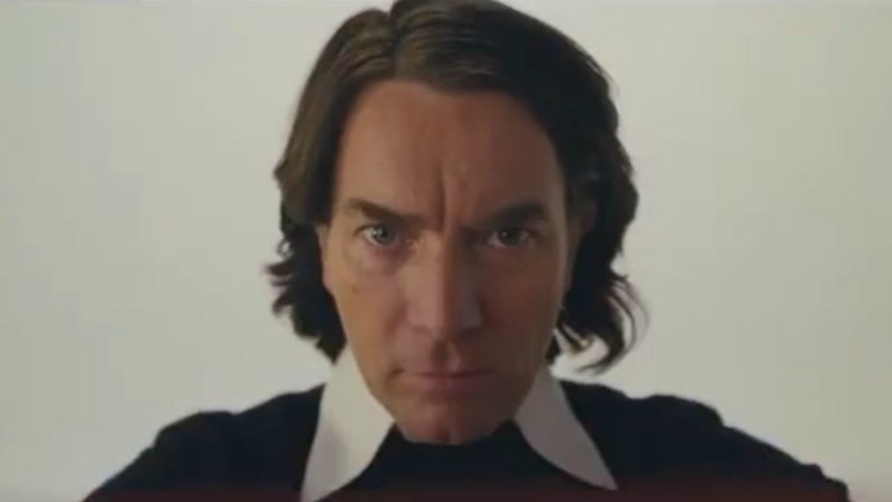 Halston: Le prime immagini della nuova miniserie Netflix di Ryan Murphy con Ewan McGregor