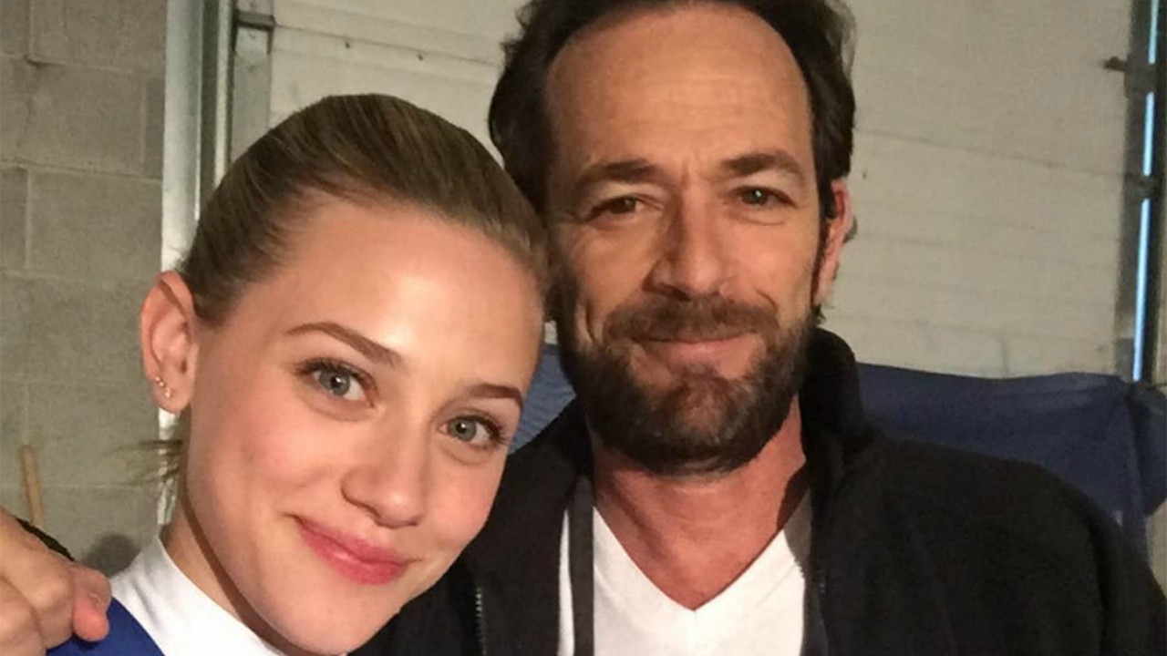 Riverdale, Lili Reinhart ricorda Luke Perry: "Il suo spirito mi ha fatto visita nel sonno"