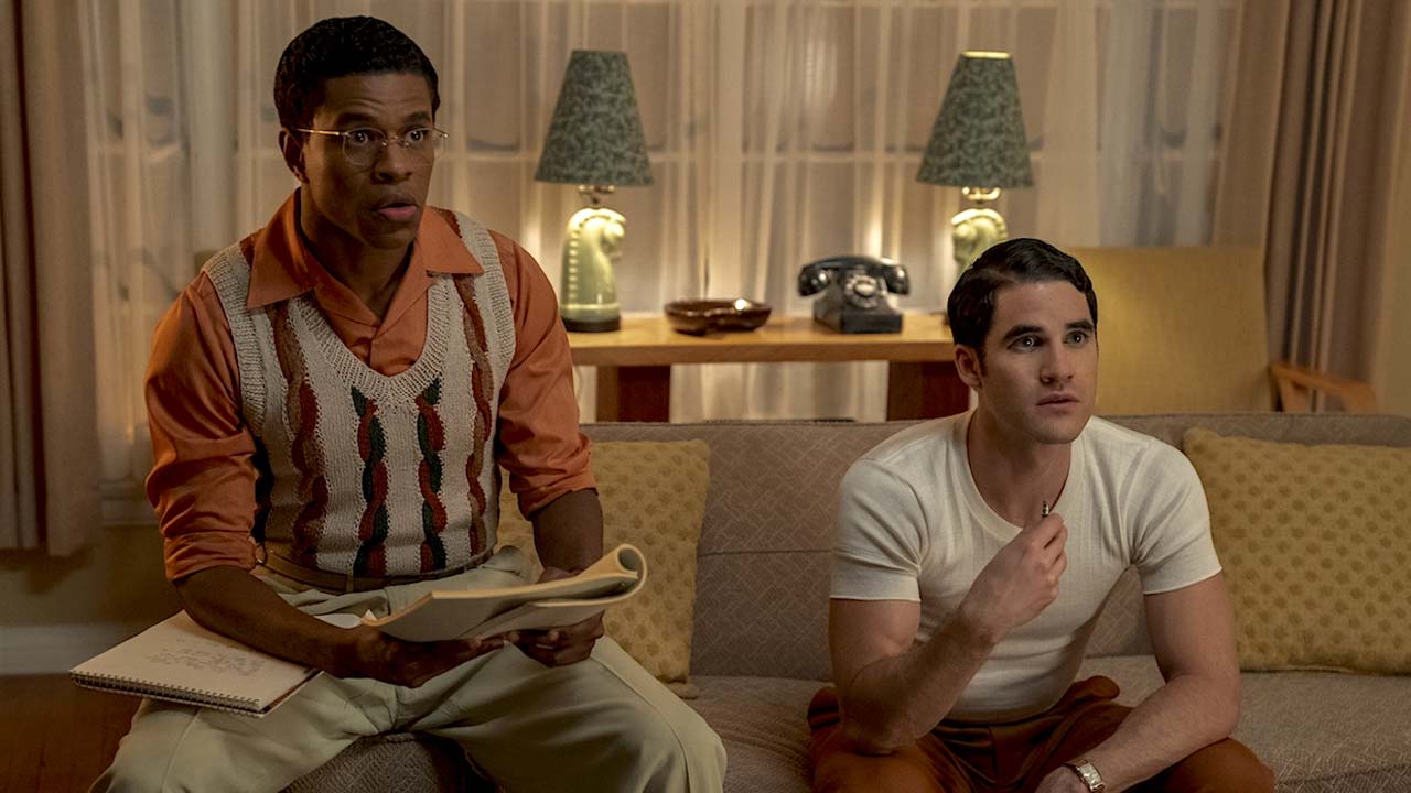 Hollywood: Darren Criss e Jim Parsons nelle prime foto della miniserie di Netflix