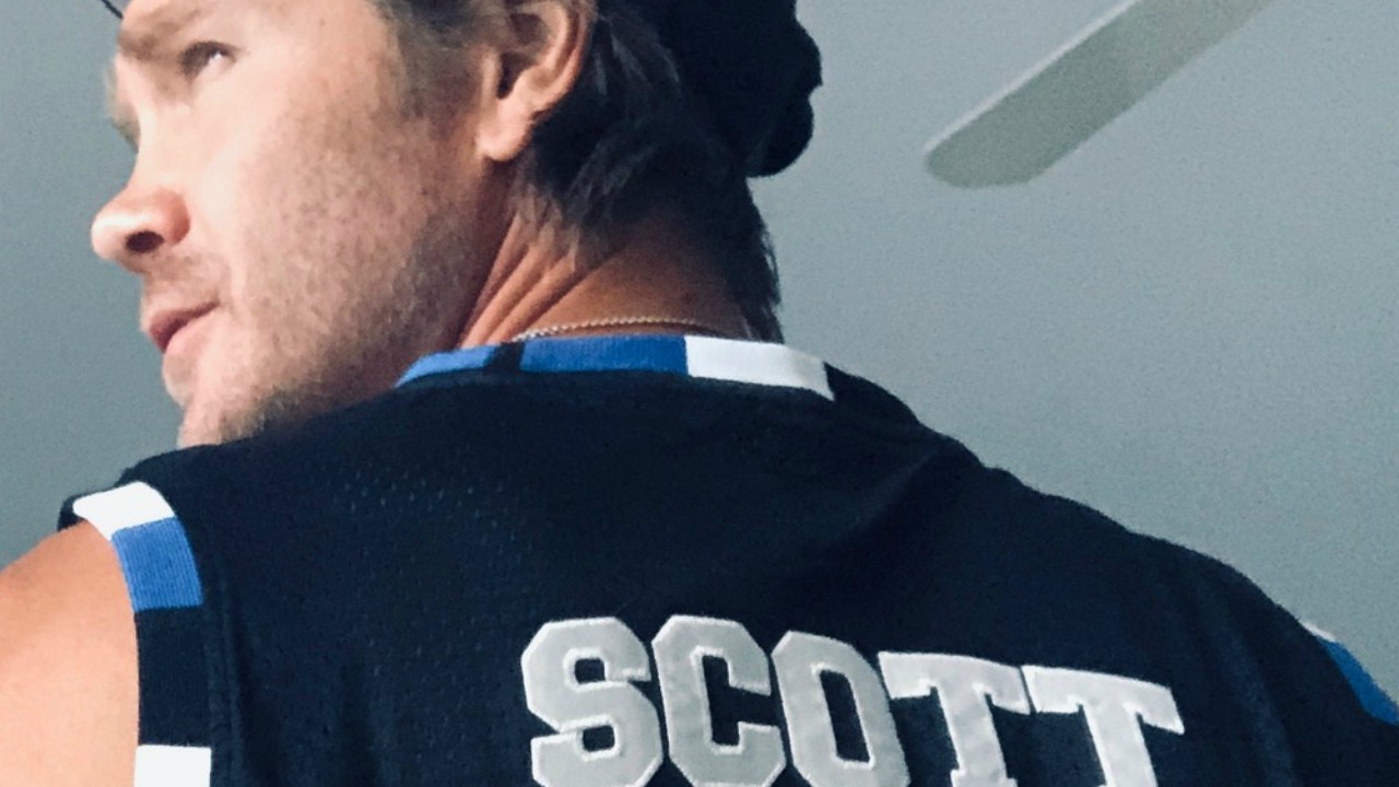 One Tree Hill: Chad Michael Murray offre canotte dei Ravens per beneficenza