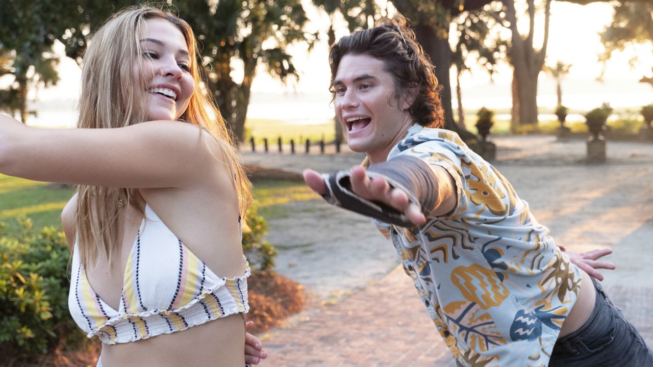 Outer Banks: Chase Stokes e Madelyn Cline sono una coppia anche nella vita reale
