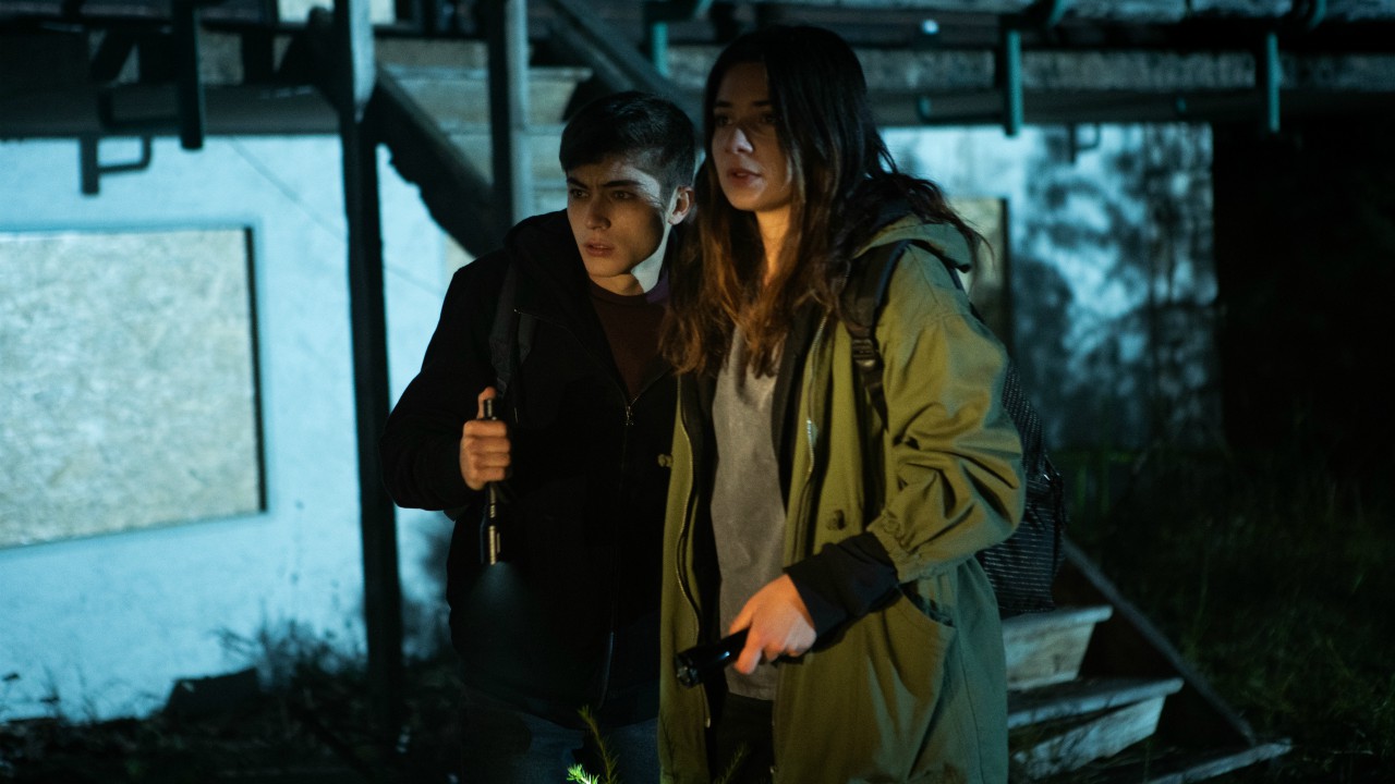 Curon: Cosa succede nell'ultimo episodio? La spiegazione del finale della serie Netflix