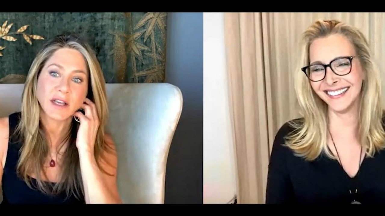 Friends: Jennifer Aniston e Lisa Kudrow ricordano il loro primo incontro e danno qualche anticipazione sulla reunion