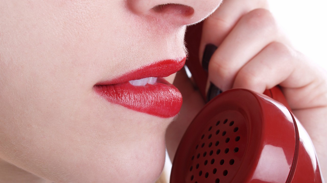 Netflix ordina Dirty Lines, serie olandese sulla nascita delle linee telefoniche erotiche