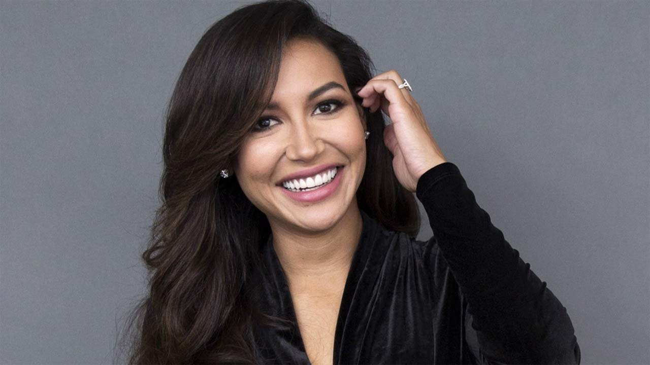 La star di Glee Naya Rivera scomparsa dopo un bagno al lago