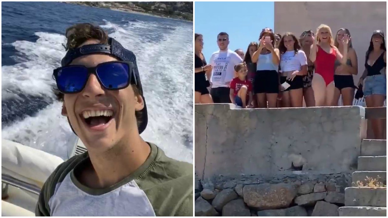 La casa di carta, Rio è in Sardegna: I fan salutano Miguel Herrán cantando 'Bella Ciao'