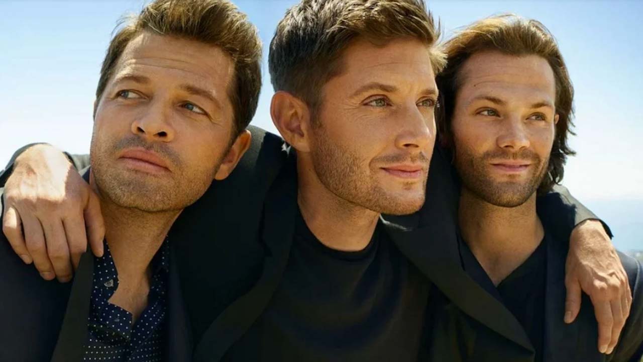 Le star di Supernatural cantano "attorno al fuoco" con i Kansas e i fan