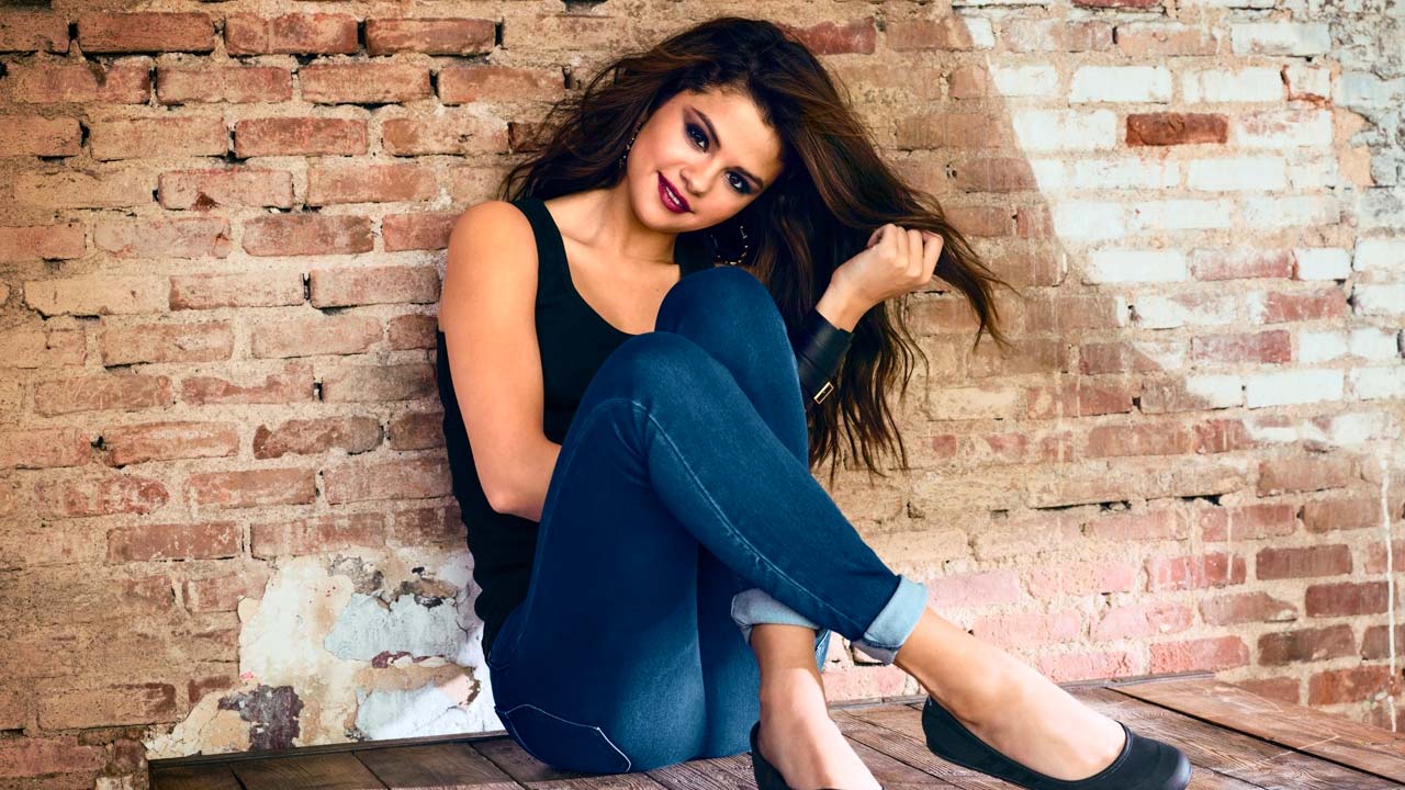Selena Gomez su Hulu con la comedy Only Murders in the Building