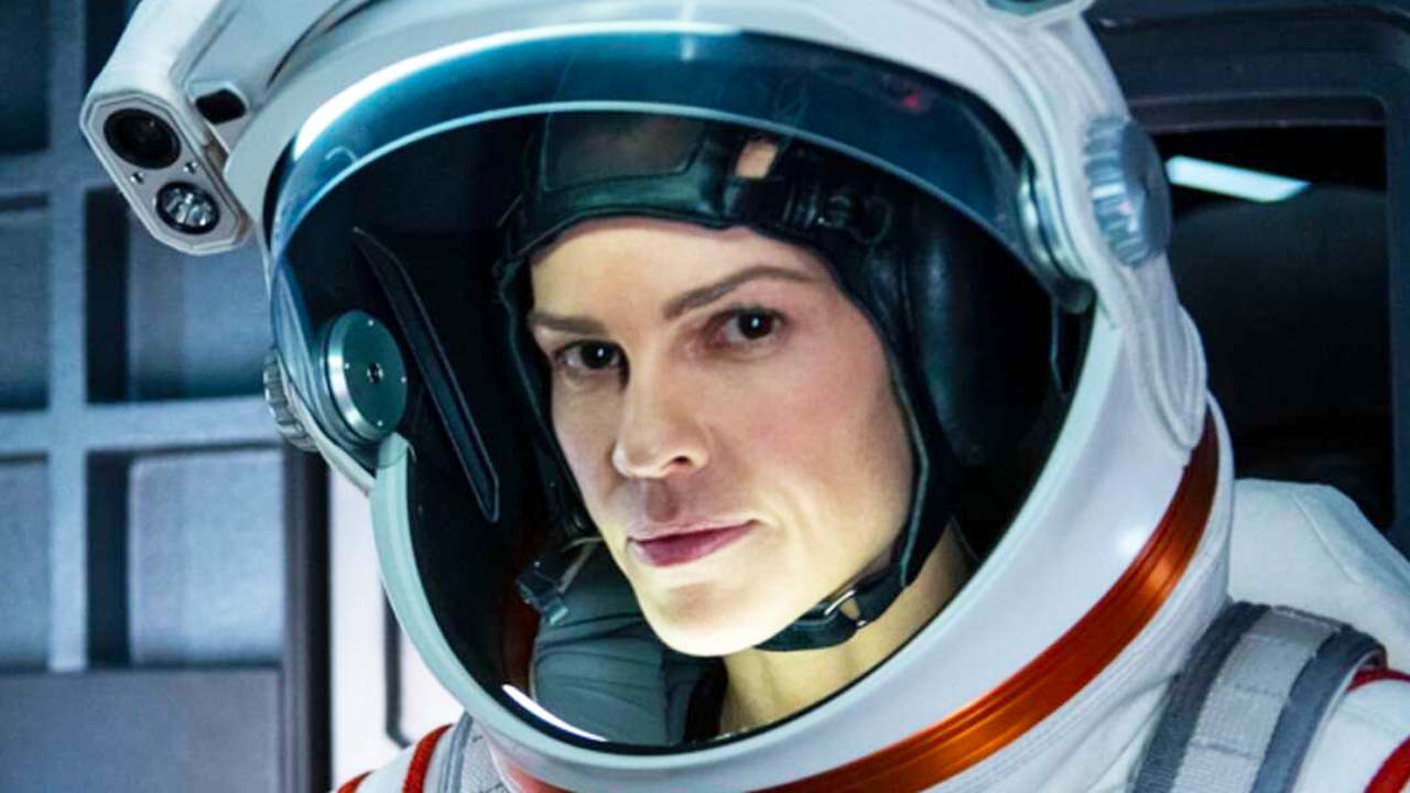 Away: Il trailer ufficiale della serie di Netflix con Hilary Swank astronauta