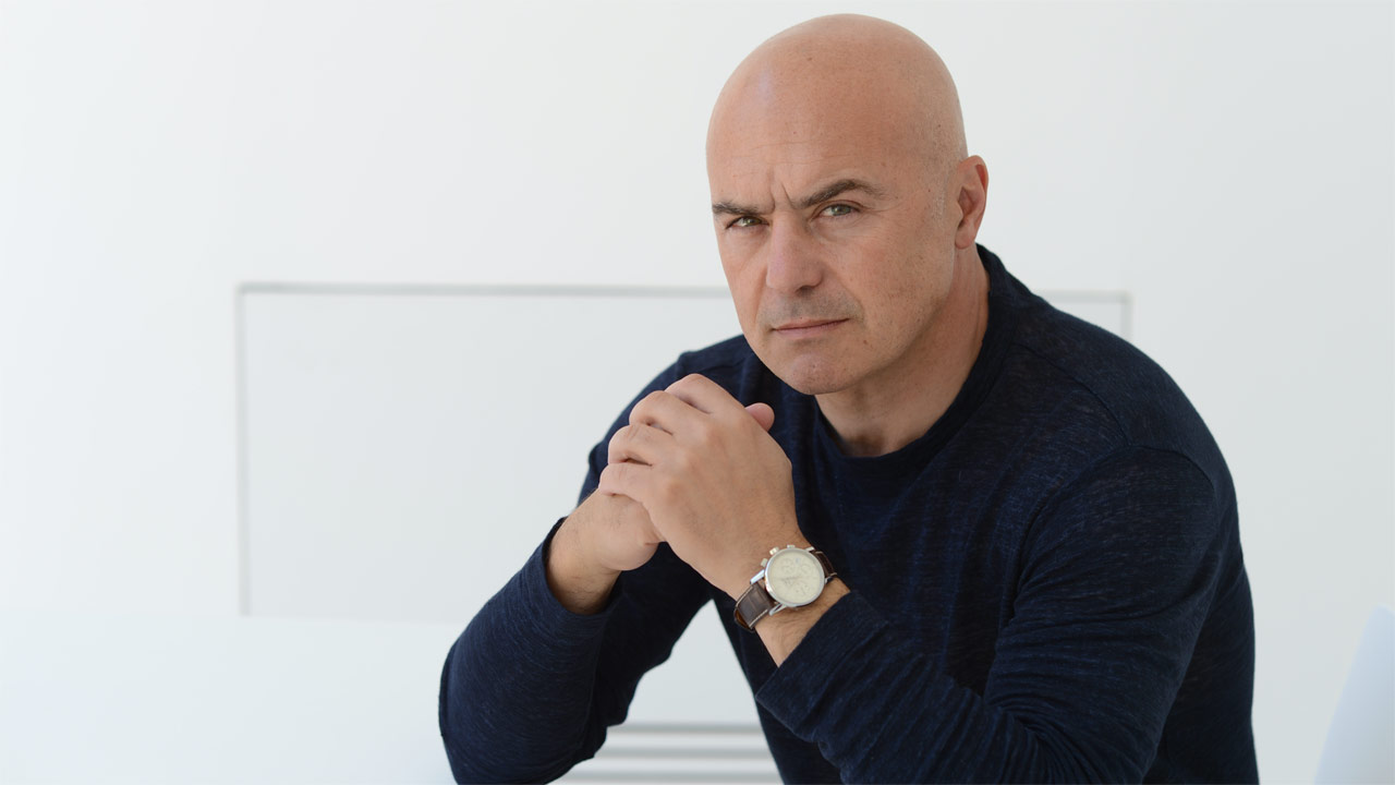 Sky annuncia Il Re, nuova serie originale con Luca Zingaretti protagonista