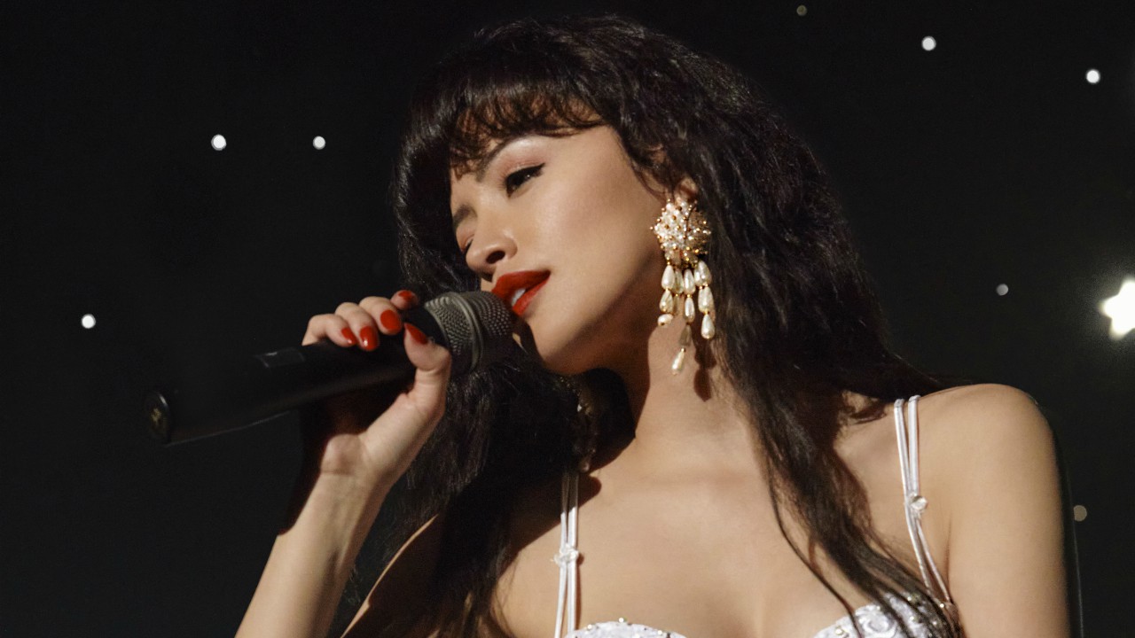 Selena: La serie, il trailer ufficiale del drama biografico di Netflix con Christian Serratos