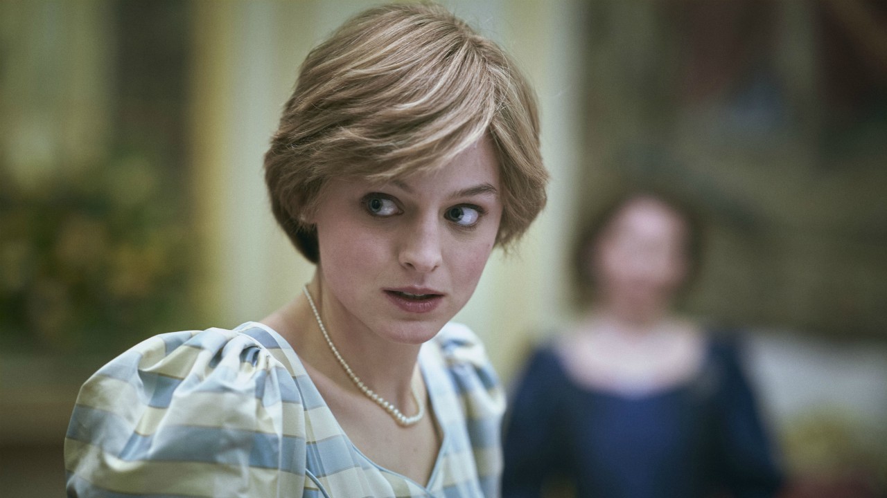 The Crown 4: Emma Corrin ricoverata in ospedale durante le riprese, ecco perché
